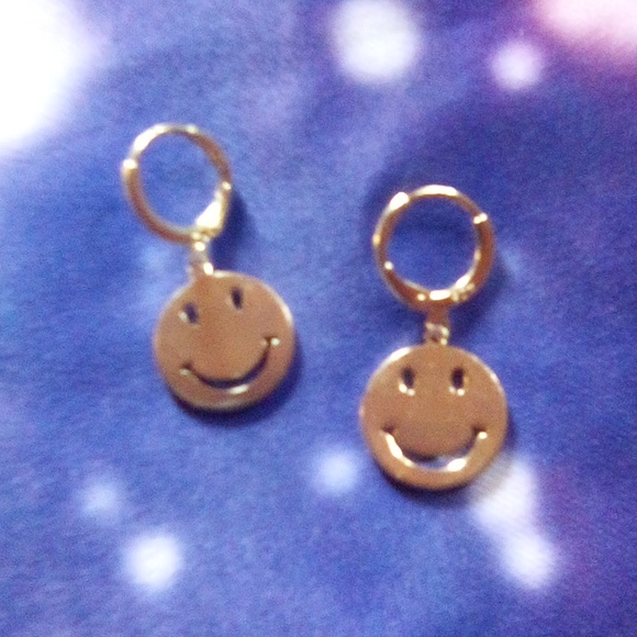 Smiley face hoops😃 - Picture 5 of 12